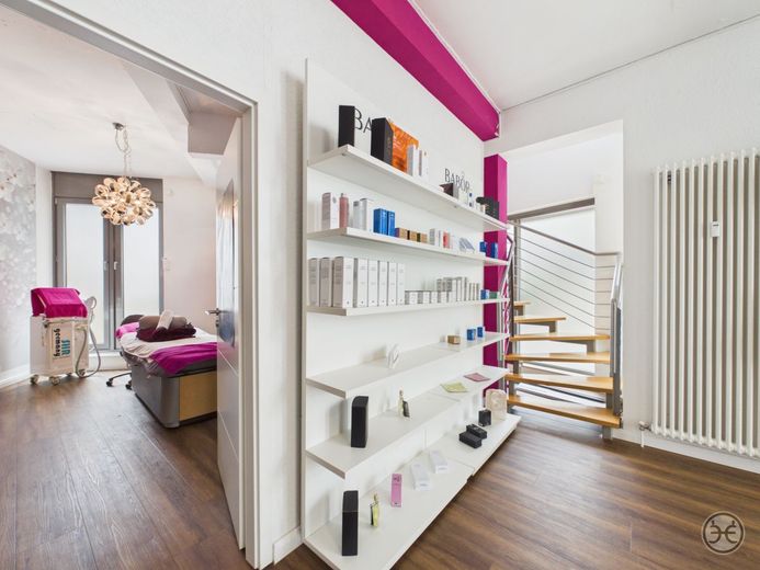 Gewerbefläche in bester Lage // Für Verkauf, Beauty &amp; Büro // City // Oldenburg – Eden-Ehbrecht-Immobilien_Vermietung_Gewerbe_Laden-Büro011