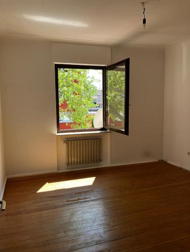 Sonnige 2-Zimmer Altbauwohnung mit Flair und viel Potential – Zimmer 2