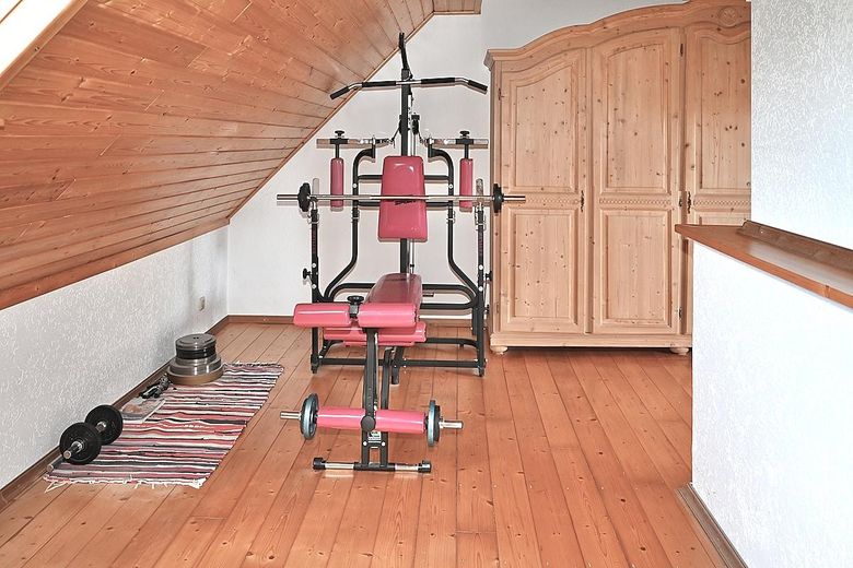 DG wohnl. ausgeb. (o. Invent.)