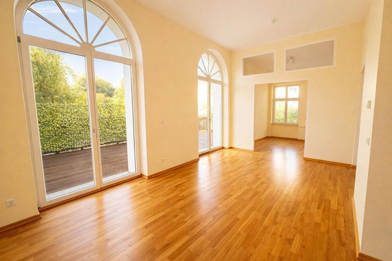 224 m² का घर जैसा अपार्टमेंट, विभाज्य, ऊँची छतें, टैरेस, बगीचा, कारपोर्ट, फायरप्लेस – Esszimmer