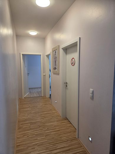 Appartement de 5 pièces entièrement rénové – Photo 11