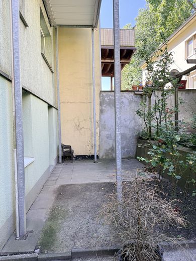 Bochum’un popüler şehir merkezinde yenilenmiş 1 odalı daire – Gartenzugang