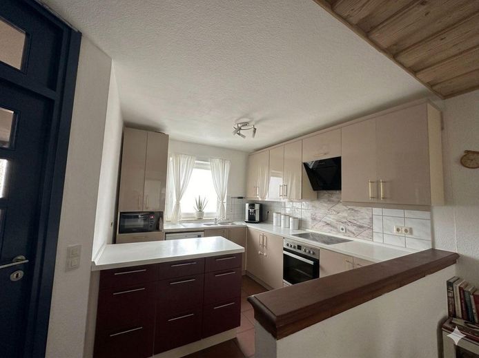 Viel Platz für die ganze Familie – Esszimmer; Küche