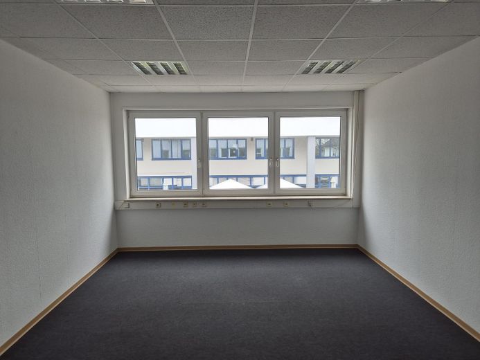 187 qm Büro/Gewerbewohnung in guter Geschäftslage zu vermieten – Büro2