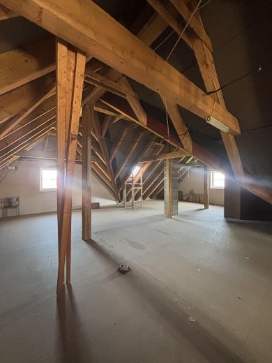 Einfamilienhaus auf großem Grundstück – Dachgeschoss 