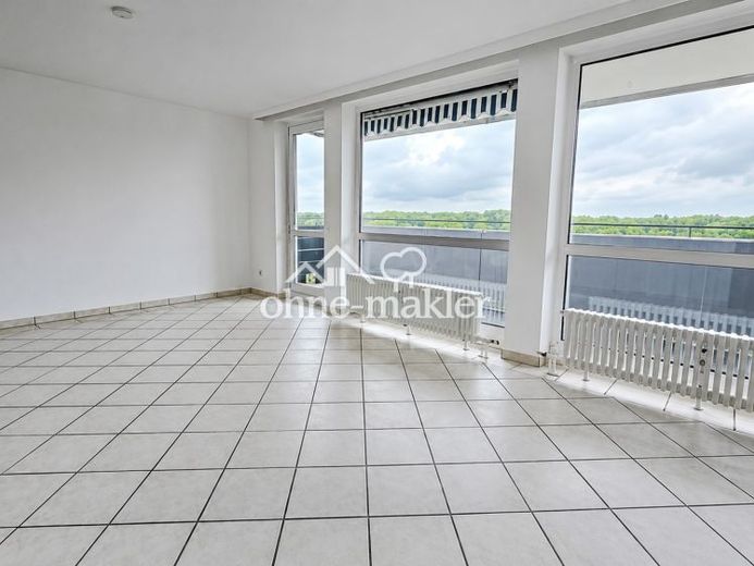 110 m² Wohnkomfort: Helle, sanierte 4-Zimmer-Wohnung mit Balkon – Foto 1
