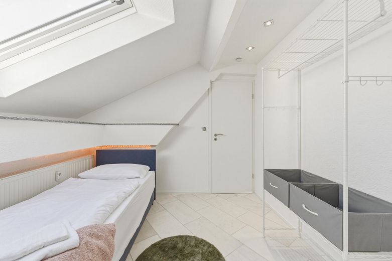 Charmante 4,5-Zimmer Dachgeschosswohnung – Schlafzimmer 3