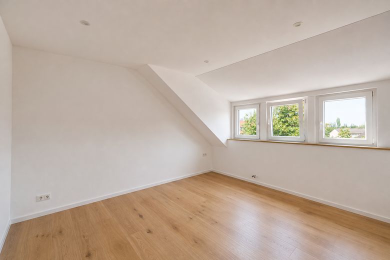 Piso de 2 habitaciones reformado con alta calidad | 47,5 m² | cocina nueva | sin comisión – Schlafzimmer