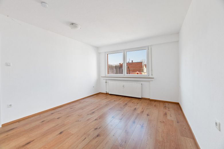 Schlafzimmer (2)