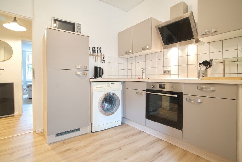 Erstbezug nach Renovierung und Möblierung: sehr schöne Wohnung in ruhiger Citylage mit Gartennutzung und HomeOffice-Möglichkeit – 3d2f99288e021bcb75098d7b6822f2a0191544e0.jpg