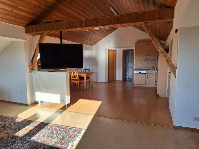 Casa residenziale con capannoni di stoccaggio senza commissioni – Foto 36