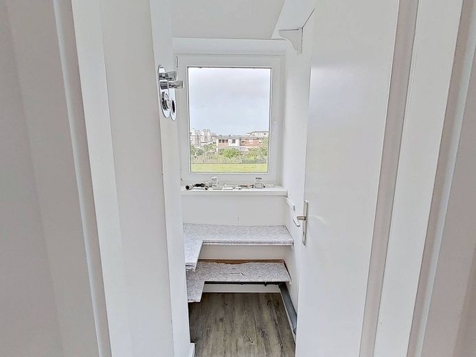 EINZIEHEN UND BIS ZU 3 KALTMIETEN SPAREN: Große 3-Zimmer-Wohnung mit BALKON und EBK in Kappeln-Ellenberg – Abstellraum