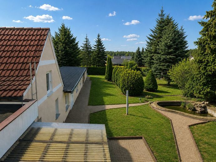 PROVISIONSFREI | Familienhaus mit großem Traumgrundstück, Werkstatt, Garage und Ausbaureserve – Bild 2