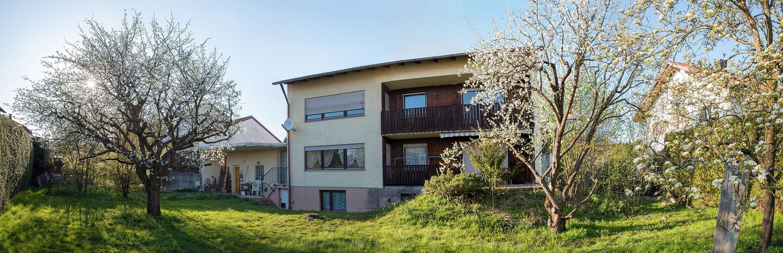 Panoramablick vom Garten