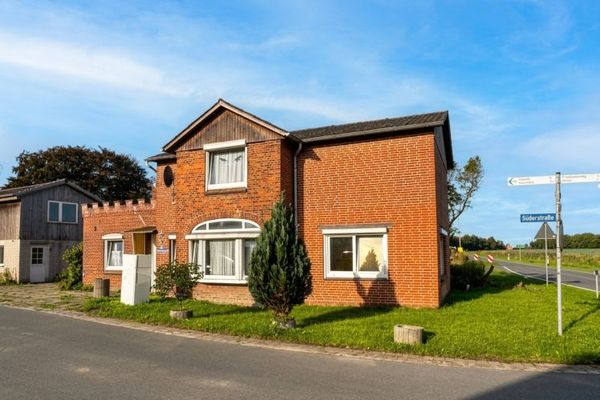 Casa unifamiliare di carattere e con molto potenziale per menti creative