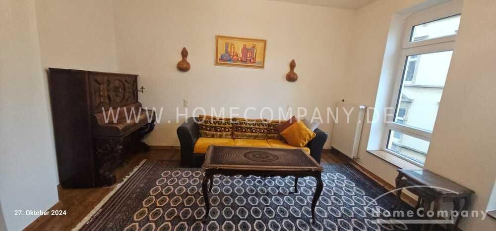 Große 3,5 Zi.-Altbauwhg., 2. OG, möbliert. Bad mit Wanne und Dusche, Balkon und kl. Garten zur gemeinschaftlichen Nutzung; Stellplatz vorhanden. – 2c2c3f4193b5cf28eee10fedb65089398b6736b6.jpg