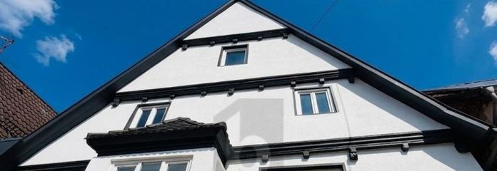 KORUMA ALTINDAKİ TARİHİ YATIRIM MÜLKÜ, MERKEZ KONUM