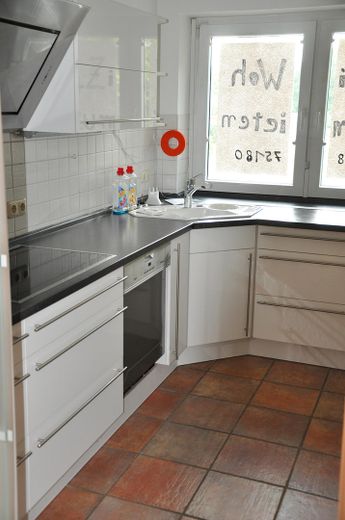 Küche mit Einbauküche