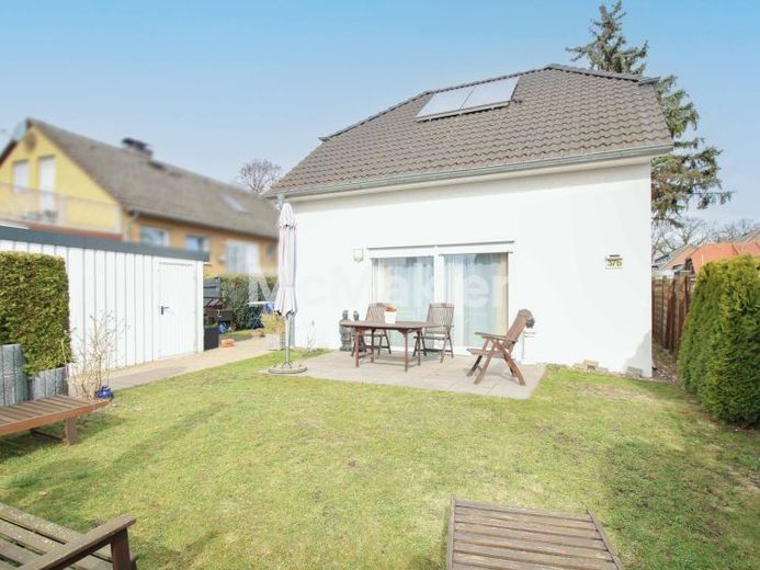 Modernes Einfamilienhaus mit Terrasse, Sauna und Garage in Langenhagen – फोटो 1