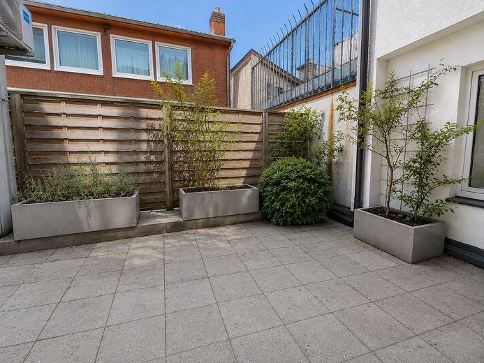 Ampia unità a Stolberg con versatile potenziale di utilizzo – Terrasse