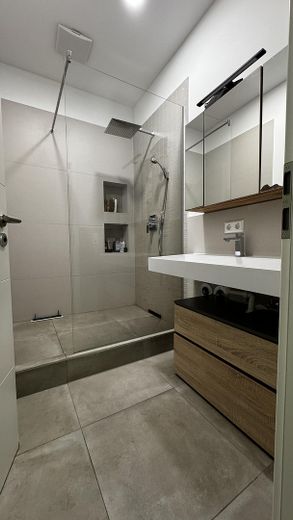 Hochwertig ausgestattete WG-Kapitalanlage, über 5 % Mietrendite, Stuttgart-West – Foto 1