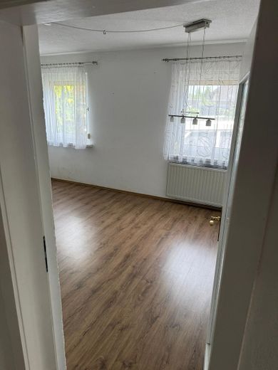 Casa unifamiliar con 1209qm de terreno y más de 250qm de superficie útil – Schlaf oder KiZi oben