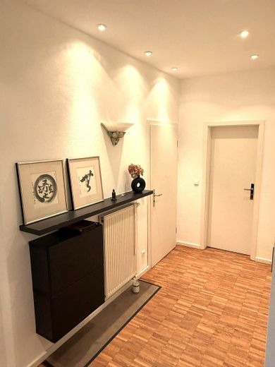 Möblierte, großzügige 2 Zimmer-Wohnung, WG-geeignet, Innenstadt, Südbalkon – Flur