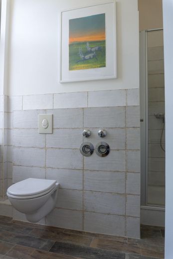 Ruhige Zweizimmerwohnung in beliebter Gegend in Berlin Kreuzberg – Badezimmer
