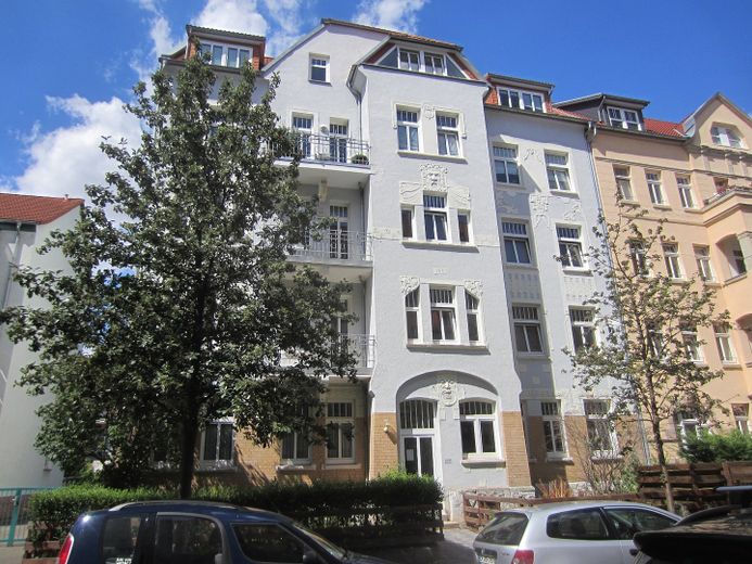 Attraktive, sehr schön möblierte 3-Zimmer Wohnung in Erfurt – Hausansicht