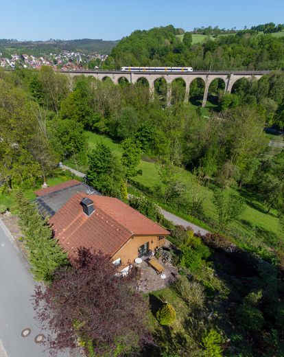 Freistehendes Einfamilienhaus in traumhafter Süd-Hanglage von Altenbeken – Provisionsfrei von Privat – Panoramaobjektansicht
