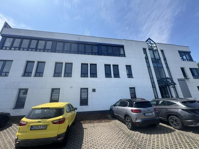schöne helle Büroflächen Büro Buero 50-500 QM in zentraler Lage mit Parkplätzen und Aufzug – Foto 2