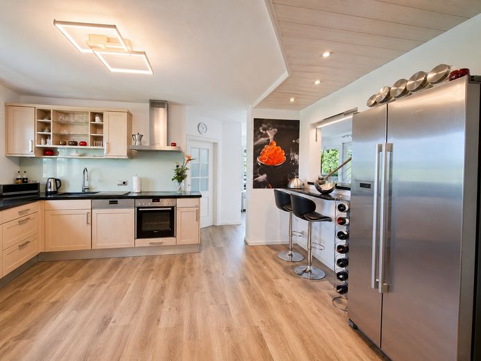 Traumhafter Panoramablick | 276 m² | PV & Speicher | bezugsbereit | provisionsfrei – Photo 9