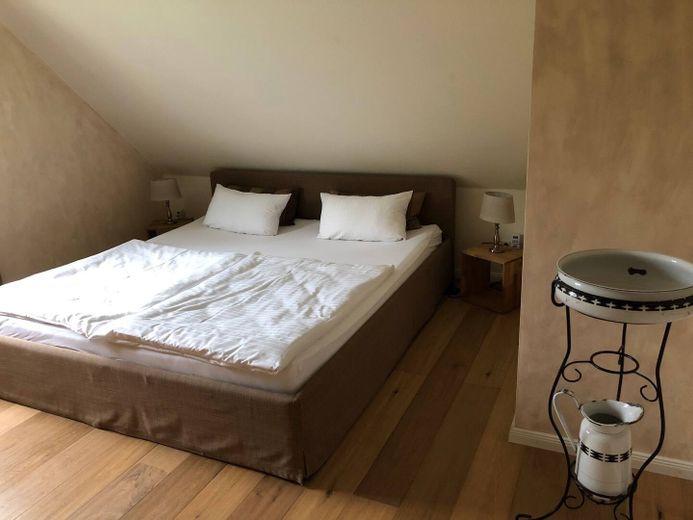 Landhaus "Rose Garden" direkt vor Sylt zu verkaufen! – Schlafzimmer