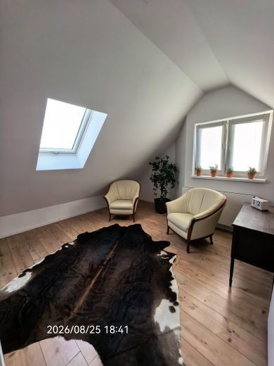 Moderne möblierte Neubau-Doppelhaushälfte mit Wärmepumpe, Fußbodenheizung – Foto 2