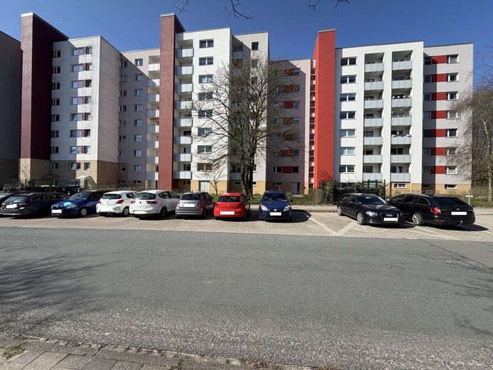* Erstbezug nach Sanierung, 2 Zimmer Wohnung im 3. OG zu vermieten !!!* – Aussenansicht Eingang 1