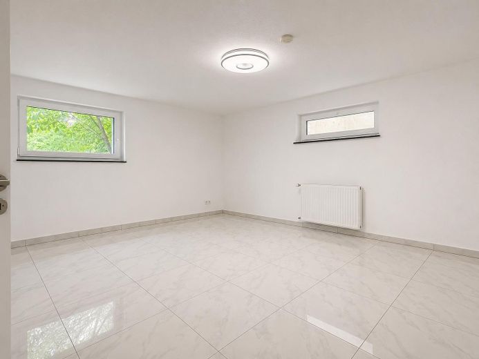 Modernize edilmiş yaşam, yüksek standartta – özel sauna, bol ışık ve hissedilir yaşam lüksü – Zimmer UG