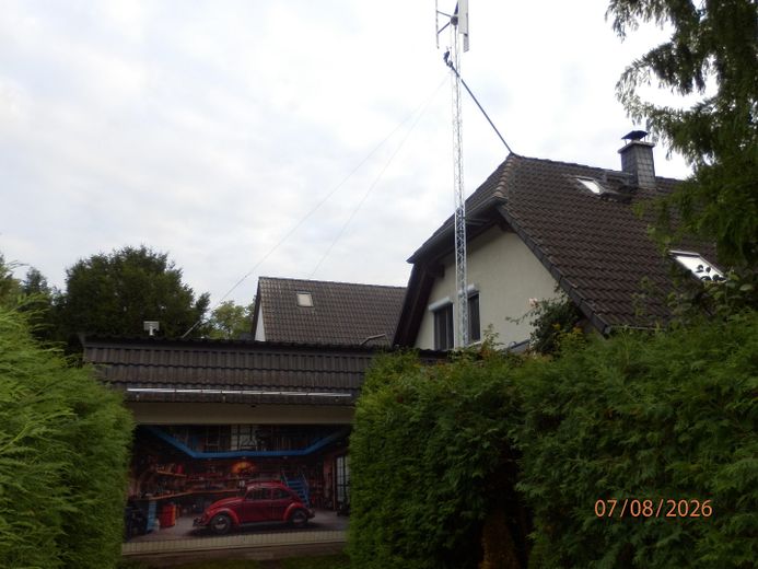 Einfamilienhaus mit Pool & Saunahaus und viel Privatsphäre – Doppelgarage mit Windrad