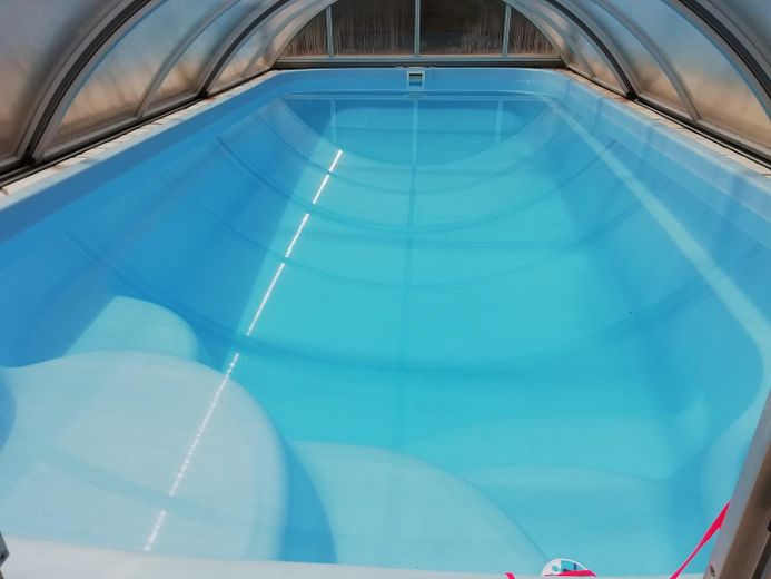 Einfamilienhaus plus Ferienhäuschen – Pool