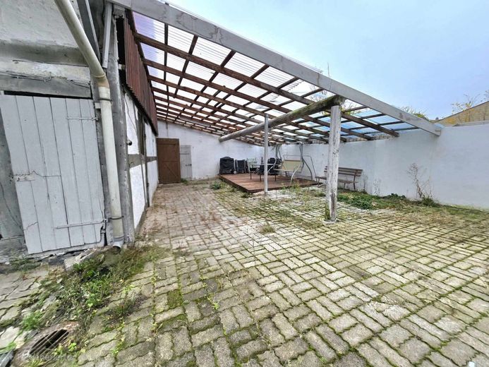 Ertragreiche Kapitalanlage mit ca. 3.000 EUR monatlicher Nettokaltmiete und zusätzlichem Wertsteigerungspotenzial – Terrasse