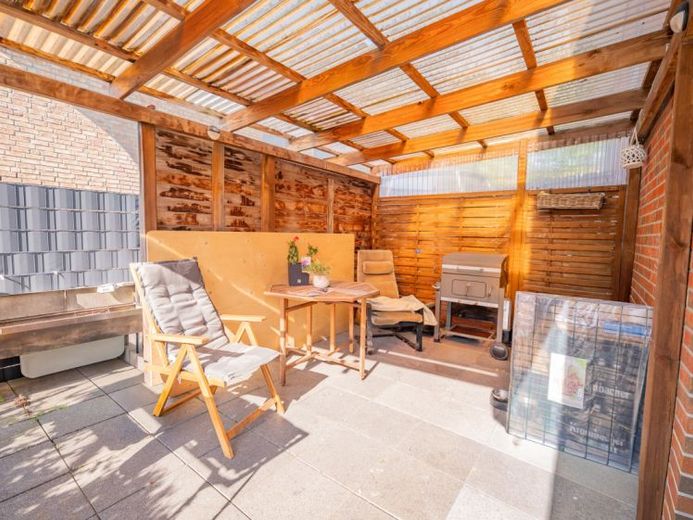 Familienfreundliches Reihenhaus mit lichtdurchfluteten Räumen und Garten – Foto 1