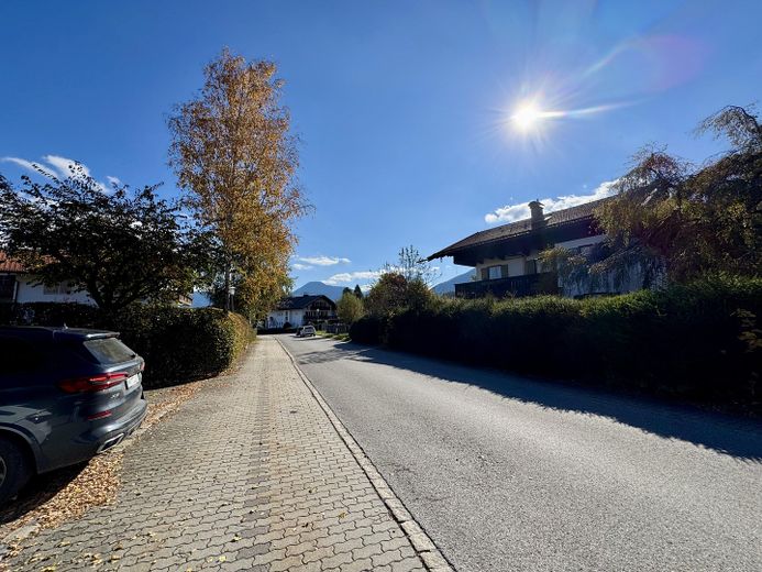 Frisch renovierte stilvolle, helle Wohnung – Photo 13