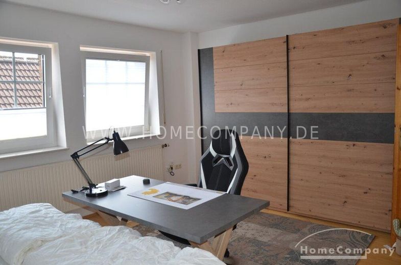 Großes Haus, möbliert, 6 Zimmer, Terrasse /Garten, Balkon, geeignet für bis zu 6 bis 8 Personen. – 836742a5d034b59a25bc3ecb327a350a144009d3.jpg