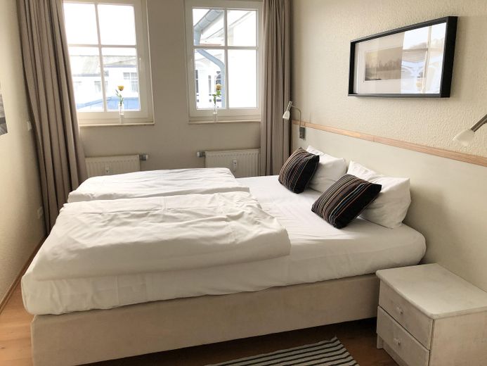 Schlafzimmer 2