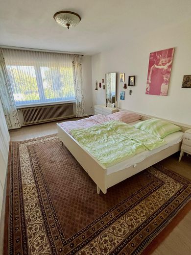Casa con potencial para dos unidades residenciales en Colonia Flittard – Schlafzimmer, Obergeschoss