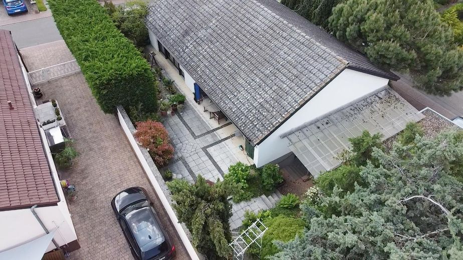 594 m² भूखंड, दक्षिणमुखी बगीचे, डबल गैरेज और सौना वाला कमीशन-मुक्त प्रीफैब्रिकेटेड बंगला – फोटो 3