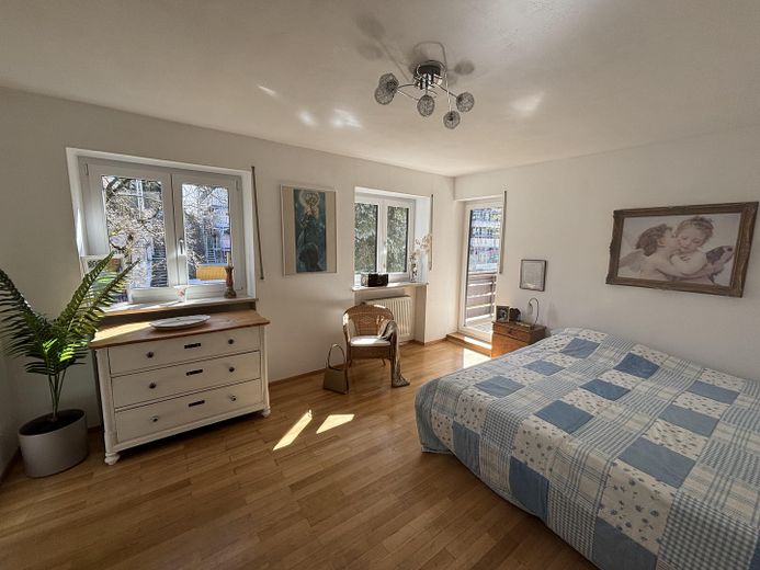 Schlafzimmer 1