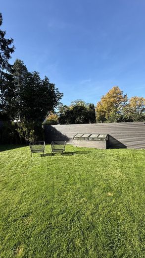 Modernes Endhaus am Brabandkanal - großer Privatgarten, Wärmepumpe und Spa – Großzügiger  Privatgarten
