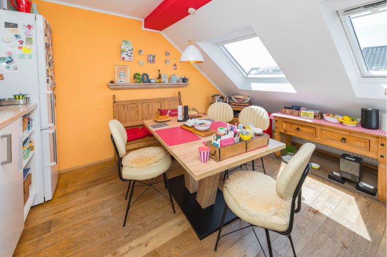Top wohlfühl DG ETW Wohnung mit Stellplatz nahe der Fußgängerzone Dortmund-Hombruch – Essbereich