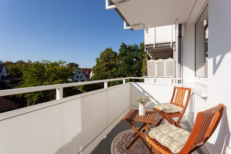 Frisch renovierte 3-Zimmer Eigentumswohnung mit Südbalkon und Aufzug – Sonnenbalkon