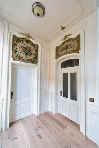 Ikone historischer Wohnkultur - Exklusive Fabrikantenvilla mit unvergleichlichem Charakter – Eingangsbereich OG